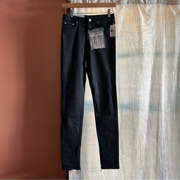 BLK DNM NYC High Rise Howard Black Denim Skinny Jeans Zipper Ankles NWT Size 26 - Picture 1 of 12